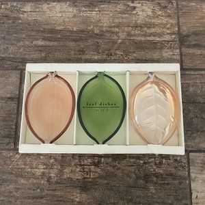 Boxed set of 3 Glass Leaf Dishes PIER ONE nwt